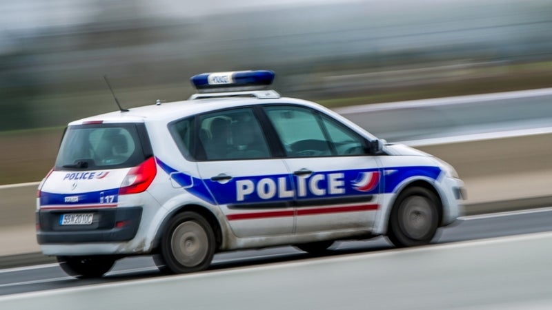 fe935280-a917-46cc-8f98-d485cfe0e7c7 Tirs à Vénissieux : une femme de 18 ans entre la vie et la mort