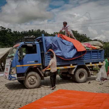 Un mois après la catastrophe: la situation critique au nord du Népal