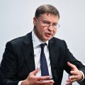 L&rsquo;Union Européenne Encourage l&rsquo;Adoption du Projet de Budget Français