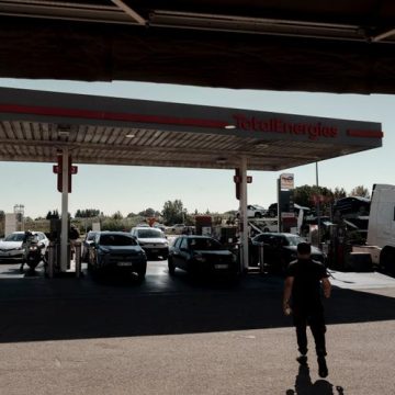 0a37b18b-09a8-4911-813b-2defe11382ef Baisse des prix des carburants escomptée grâce à des initiatives gouvernementales