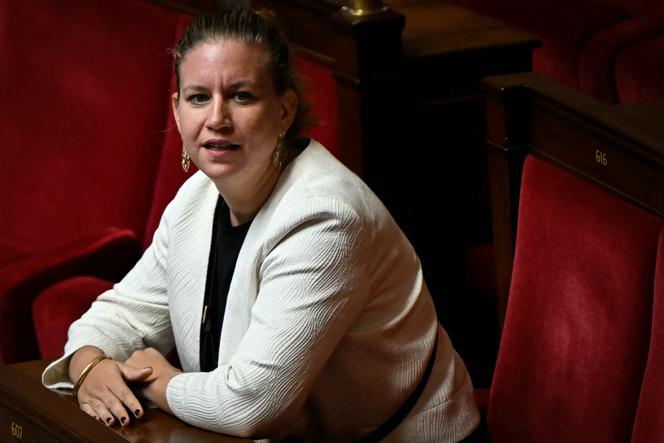 0cf62d9d-da4e-444b-9133-0c0ed0eed795 Critiques envers Mathilde Panot pour ses propos sur Octobre rose