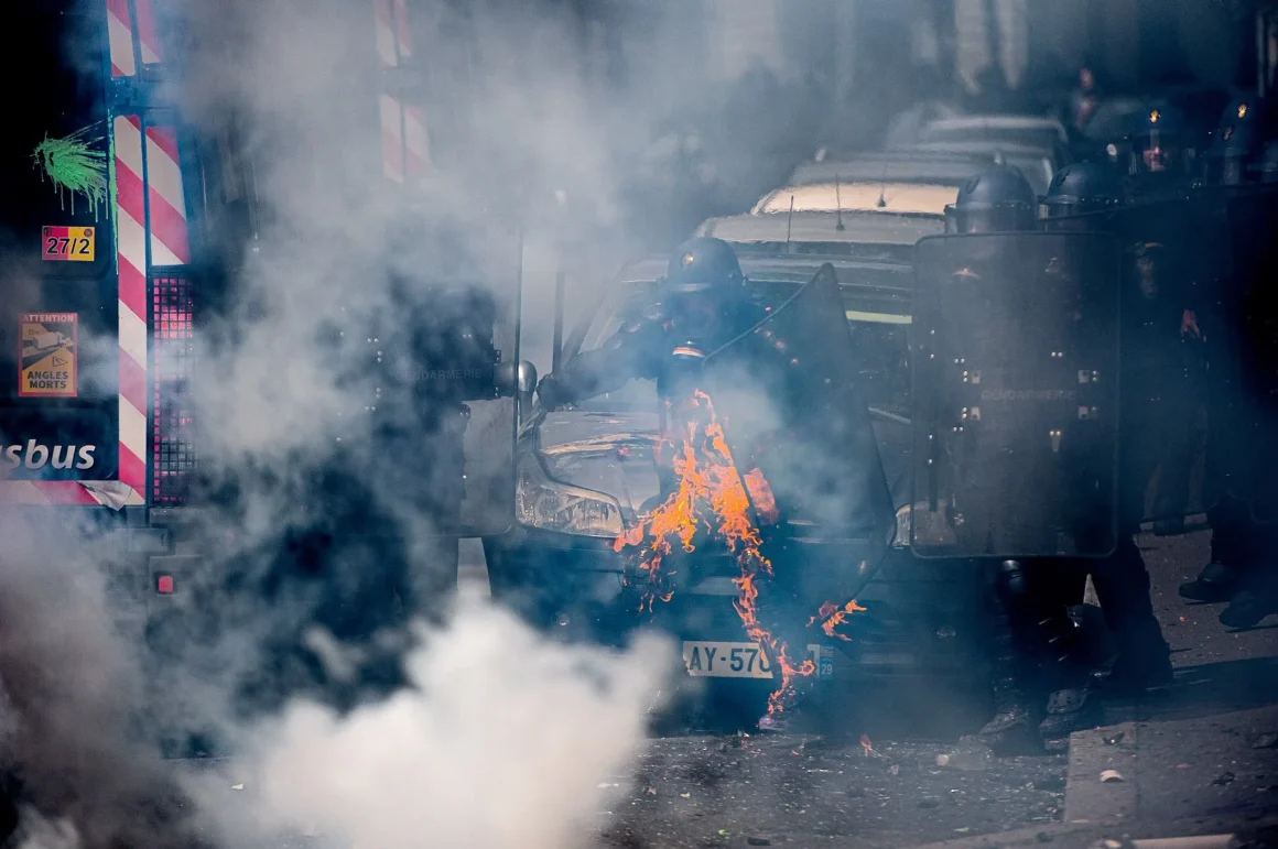 Harcèlement et violences en gendarmerie: le témoignage poignant de Romain Boyer