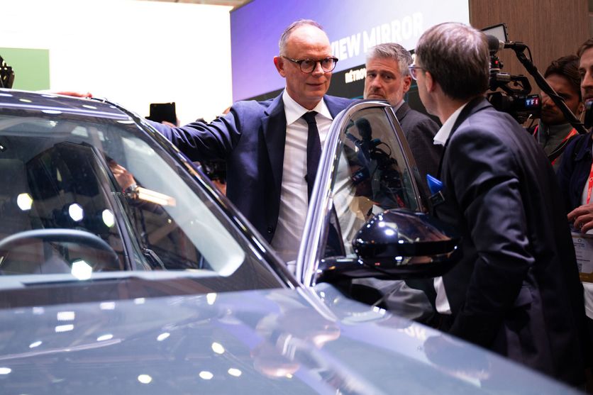 Paris: Edouard Philippe at the Paris Motor Show Édouard Philippe au Mondial de l’Automobile