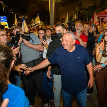 L&rsquo;ancien chef d&rsquo;état-major devient leader politique en Israël