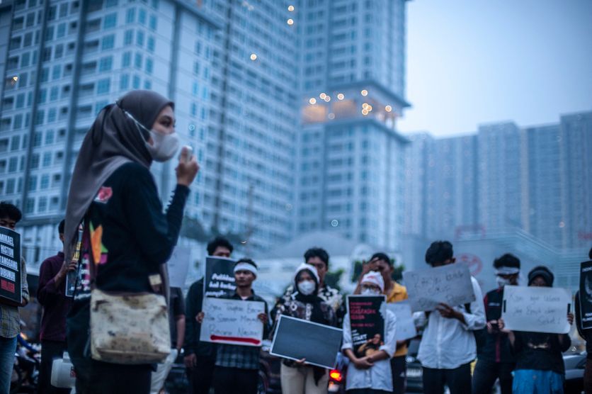 Aksi Kamisan Medan Protests Forest Fire Haze Pollution Indonésie : La Crise des Incendies de Forêts et ses Conséquences