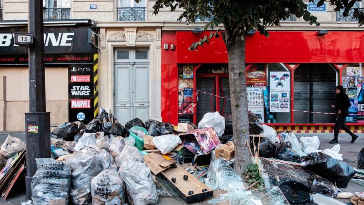 41c6b794-bcd2-4382-9d0f-afa784efa423 Des cagnottes suspectes apparaissent après les pillages