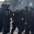 Annonce d&rsquo;une plainte de la police contre l&rsquo;État