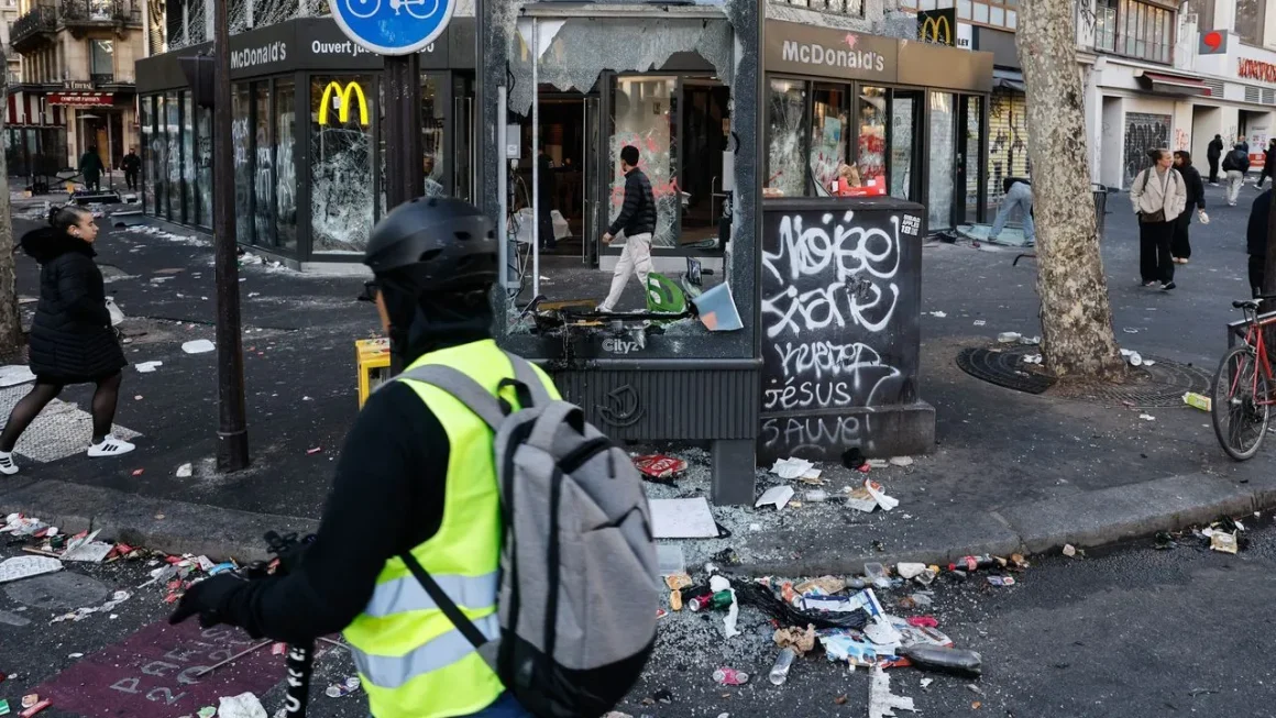 Manifestations en France : Retour sur une gestion déconcertante