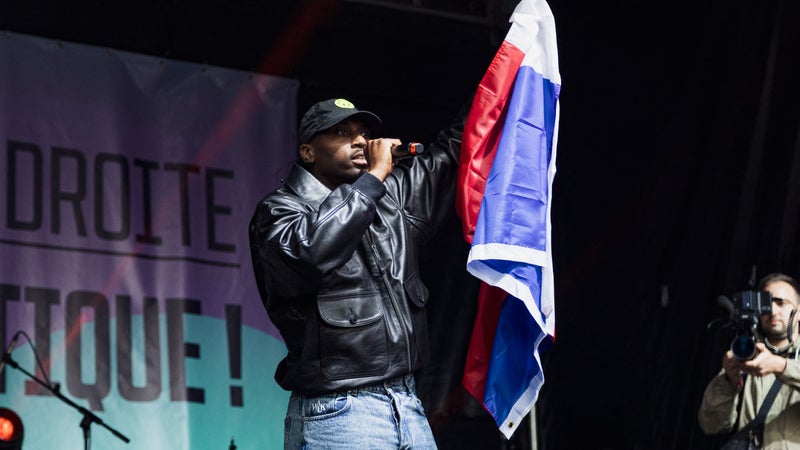 50b0c5c5-f965-4dc8-9249-c4202e3deb78 Hommage à Prince Waly, figure du rap français