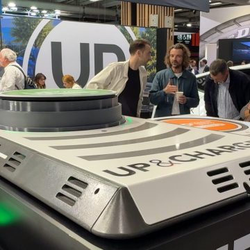 Up&Charge : Révolutionner la Recharge Sans Fil pour Flottes