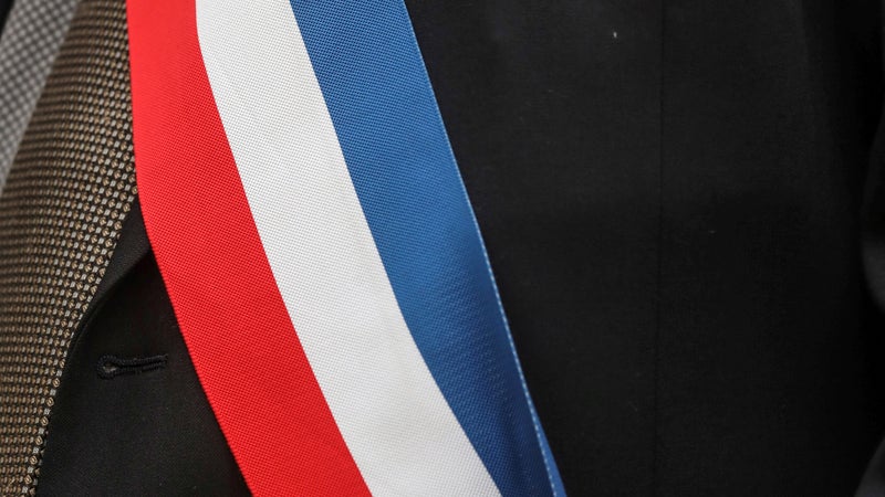 65357f1b-d81e-4a57-8893-9ec34b4f3313 Le maire de Besançon dépose plainte pour insultes et diffamation