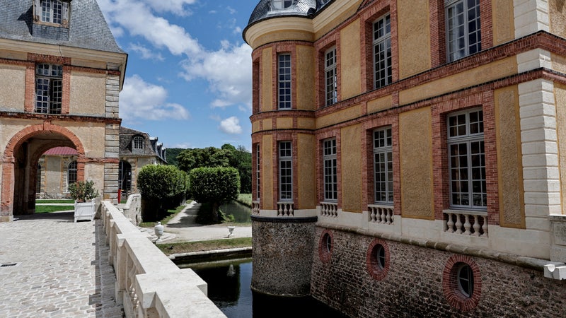 6c88d957-9b05-4553-bc5c-c3e9137a7fd7 Le Château de Dampierre-en-Yvelines Ouvre Un Nouveau Musée