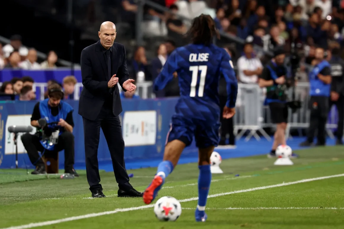 Le retour vibrant de Zidane au Stade de France