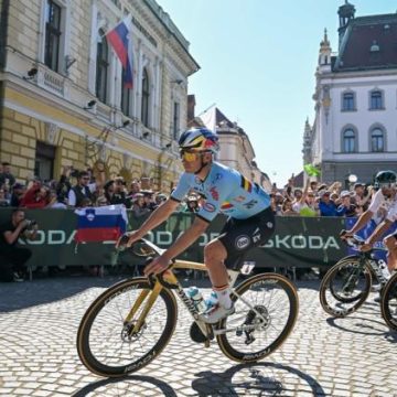 Remco Evenepoel remporte son premier titre européen en cyclisme
