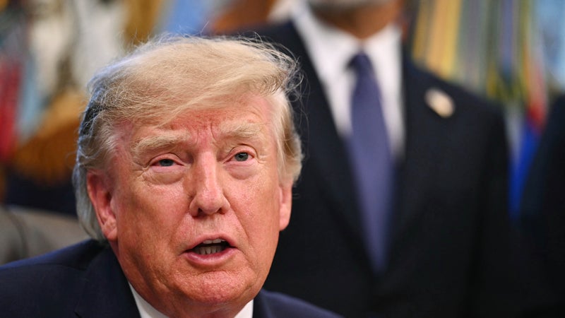 a0b8ecad-ed2b-49cd-956e-103e29db43fc Les déclarations de Donald Trump sur le conflit en Ukraine