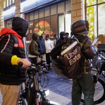 Les Défis des Livreurs à Vélo dans un Monde Connecté