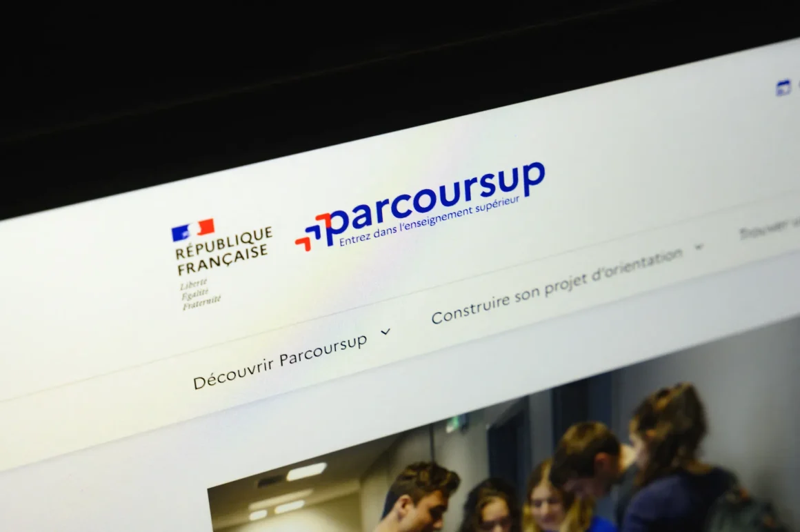 b69a6035-6e6c-4306-9151-2e51605b46d0 Remplacement progressif de Parcoursup envisagé d’ici 2028