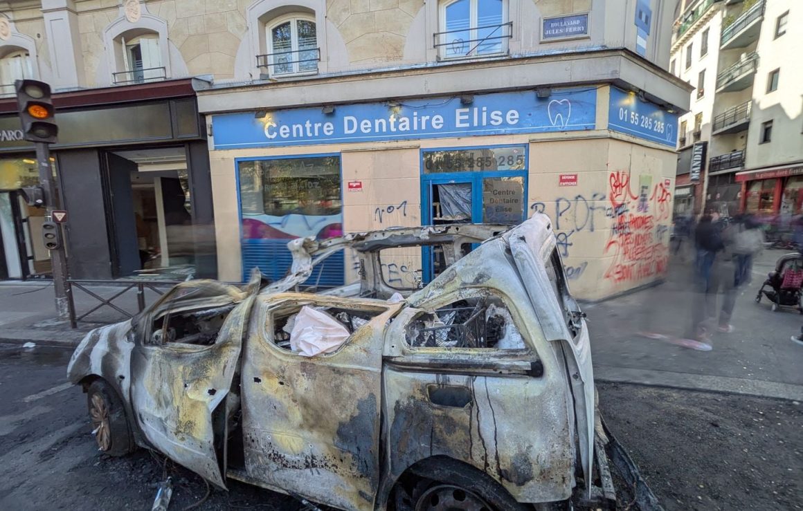 Les Violences Urbaines à Paris Lors de la Manifestation Contre la Vie Chère