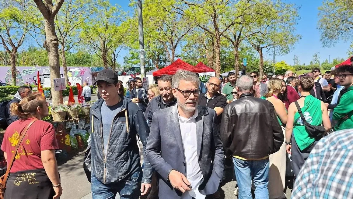 Raphaël Glucksmann remporte la primaire social-démocrate