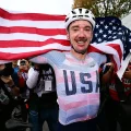 À la croisée des chemins pour l&rsquo;utilisation des oreillettes dans le cyclisme