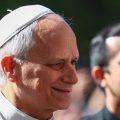 Opération réussie pour le pape Léon XIV : un adénocarcinome pulmonaire détecté